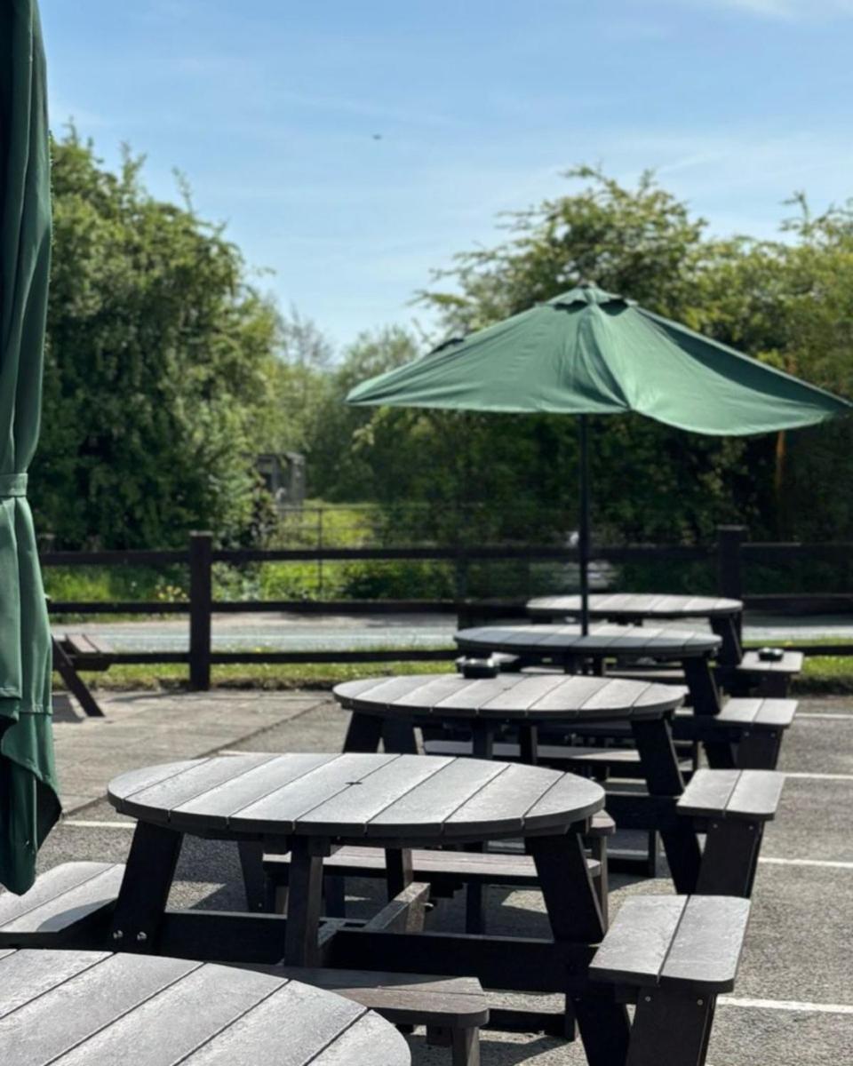 Gilpin Bridge Inn Levens エクステリア 写真
